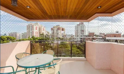 Cabral, Apto 264m²,  Andar Alto , Ed. Chácara Marumbi, Condomínio Clube, 4 quartos, 2 suítes, Larei