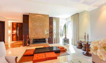 Jardim Social, Casa com elevador , 1.040m², 5 suítes, 6 vagas, quadra poliesportiva , piscina, à ve