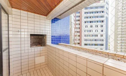 Cabral, Apartamento Locado, 4 quartos, sendo 2 suítes, 2 vagas, varanda churrasqueira a carvão, and
