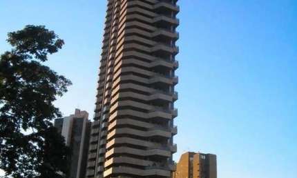 Agua Verde, Ed. Royal Garden, 04 suítes com hidro, 05 vagas de garagem, 808m²privativos, à venda, C