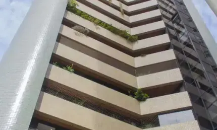 Cabral, APTO  Andar Alto, 1 por andar, 198 metros privativos, 4 quartos, 2 suítes, salas amplas e 2