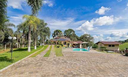 Campo Largo, chácara 58.950m² à 16km do Parque Barigui, poço artesiano, energia solar, piscina, lag