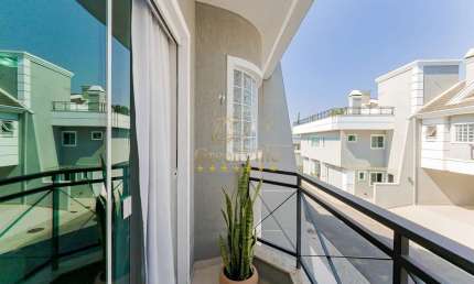 Jardim Social, Triplex, Condomínio Social Residence, desocupado, 4 quartos, 2 vagas paralelas, lare