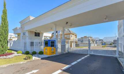 Bairro Alto, Cond. Boulevard Elegance, Casa 4 Suítes, 4 Vagas, SPA, Quintal Gramado, à venda, Curit