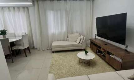 Bairro Cajuru, Sobrado em Condomínio, excelente localização, 125 metros privativos, 4 quartos, suít