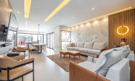 Jardim Social, casa térrea, Rua Sem Saída, 4 quartos sendo 3 suítes, 3 vagas, piscina, 416 m², Curi