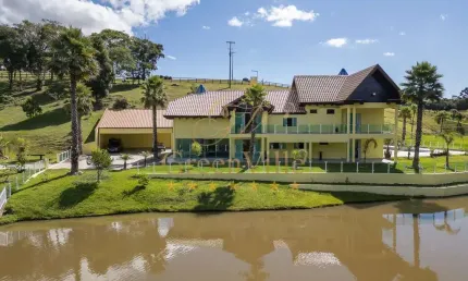 São José dos Pinhais, Haras cinematográfica, 90.000m², 5 suítes, lago, tanque de peixes, poço artes