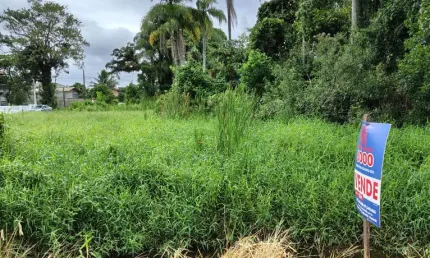 Terreno à venda na Dr. Erasto Gaertner, 839, Barra do Sai, Itapoá