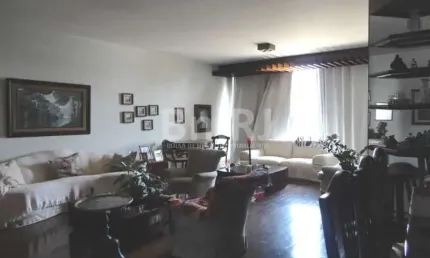 AMPLO APARTAMENTO COM 4 ÓTIMOS QUARTOS E 2 VAGAS DE GARAGEM