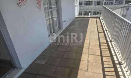 Varandão Prédio com Infraestrutura e duas Vagas de Garagem