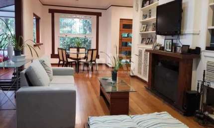 OTIMA CASA BEIRA DE RUA -04 SUITES- CASTELANEA- PETROPOLIS - RJ