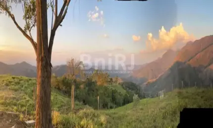 Terreno comercial à venda na Estrada Almirante Paulo Meira, Vale das Videiras, Petrópolis