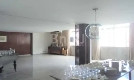 Excelente apartamento em copacabana - numa área privilegiada do bairro, bem em frente do metrô cantagalo.