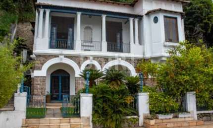 Agradável casa com vista da Baía de Guanabara - Santa Teresa