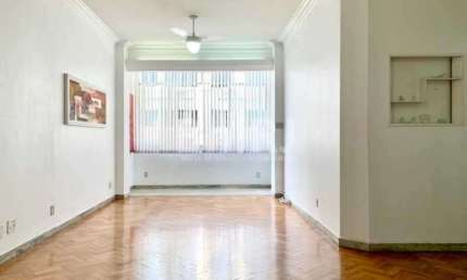 CATETE - Confortável apto de 123 m², com 3 quartos e vaga escriturada