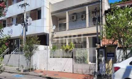 OPORTUNIDADE - CASA PADRÃO 2 PAVIMENTOS COM PISCINA  E EDÍCULA DUPLEX