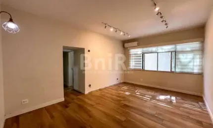 BOTAFOGO, ACONCHEGANTE, 3 QUARTOS,1 SUITE. REFORMADO. 88 m².