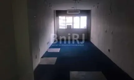 Sala comercial à venda na Avenida Ernani do Amaral Peixoto, Centro, Niterói