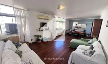 Laranjeiras: espaço, luz natural e excelente localização!