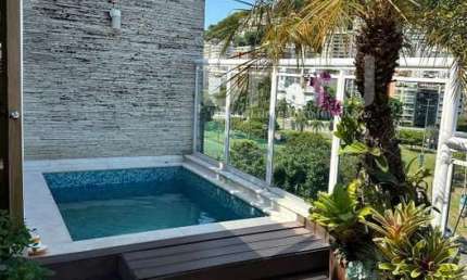 COBERTURA TRIPLEX C/ PISCINA E LINDA VISTA PARA LAGOA E CRISTO