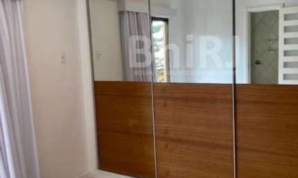 Apartamento com 4 quartos para alugar na Rua Casuarina, Humaitá, Rio de Janeiro