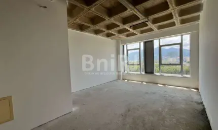 Excelente sala comercial à venda no centro metropolitano - barra da tijuca