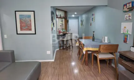 VENDO EM LARANJEIRAS COM 80m2, 2 QUARTOS, SUITE, VAGA, RIO DE JANEIRO - RJ