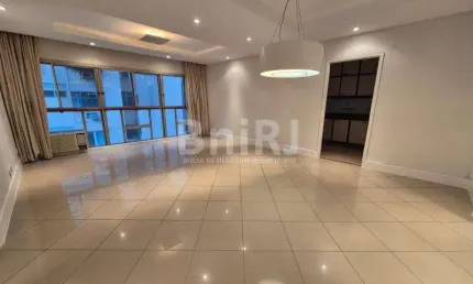Apartamento à venda na Rua Ministro Ramos Monteiro ? Melhor localização do Leblon!