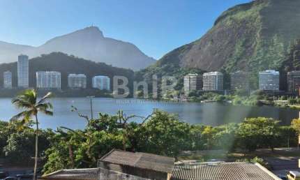 Joia em Ipanema! Cobertura duplex na Rua Almirante Saddock de Sá com vista espetacular para a Lagoa e o Cristo