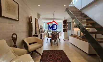 Apartamento triplex, 3 quartos sendo 2 suites, puro charme, totalmente reformada, acabamento primoroso.