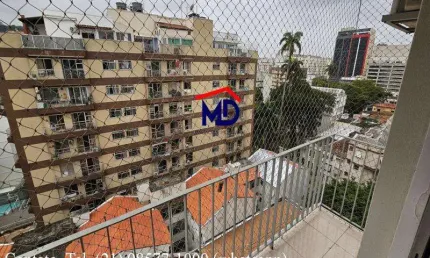 Botafogo, Cobertura, 2 suites, 2 vagas, terraço com vista urbana do Bairro