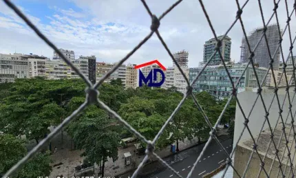 Ipanema, Praça Gal Ozorio, vista da Praça, 2 quartos, 1 vaga, sol da manha