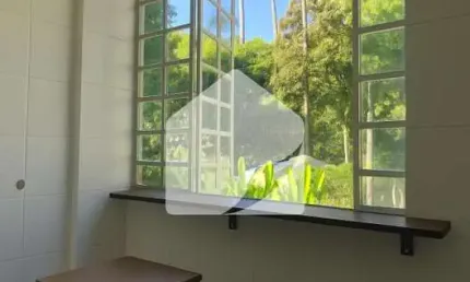 Charmoso, claro e arejado com vista para cristo e parque lage