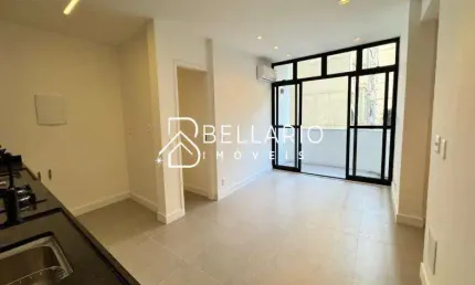 Apartamento reformado com 2 quartos (suíte) e varanda à venda, 70 m² por R$ 990.000 - Copacabana - Rio de Janeiro/RJ