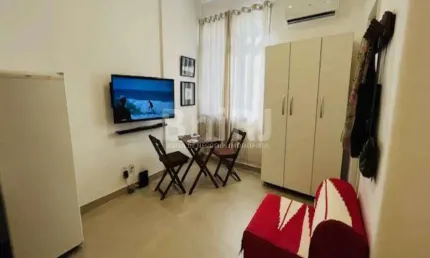Posto 5: Quadra da Praia, Totalmente Reformado e Equipado, Vista Urbana, Mar e Montanha