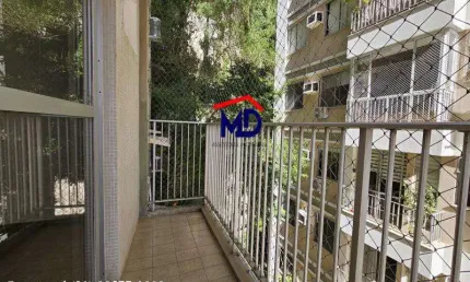 Humaita Lagoa, 2 quartos sendo 1 suite, 1 vaga demarcada na escritura, predio com otima apresentação e play