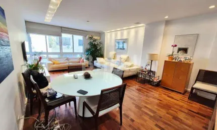 Oportunidade imperdível para vender rápido! Apartamento 3 quartos totalmente reformado na Avenida Alexandre Ferreira, Lagoa