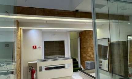 Sala Comercial em Santos - Localização Privilegiada no Shopping Pátio Poranga!