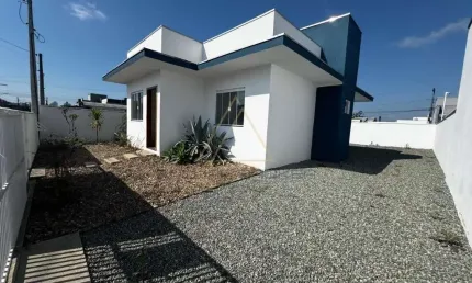 Casa Terrea no Itacolomi em Baln Piçarras com amplo terreno!