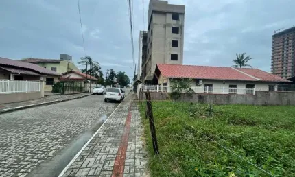 Terreno em Balneário Piçarras no Bairro Itacolomi! Aceita Permuta.