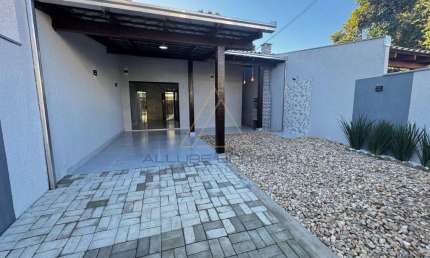 Casa com 3 quartos para alugar no Itacolomi, Balneário Piçarras  por R$ 3.100