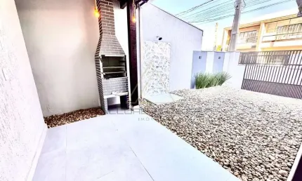 Casa com 3 quartos para alugar no Itacolomi, Balneário Piçarras  por R$ 3.100