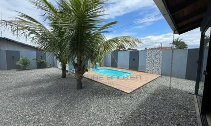 Casa com 3 quartos à venda no Itacolomi, Balneário Piçarras  por R$ 980.000