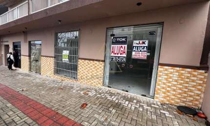 Sala comercial com 1 sala para alugar no Centro, Balneário Piçarras  por R$ 4.400