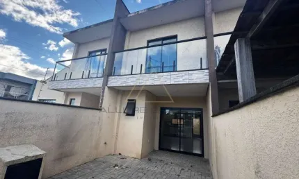 Sobrado, 2 dormitórios, itacolomi em balneário piçarras-sc.
