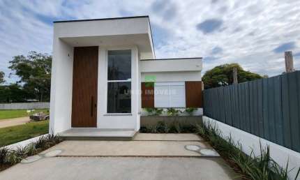 Casa em Condomínio de Alto Padrão na Hípica, Porto Alegre-RS: 3 quartos, 1 suíte, 2 banheiros, 100m² - Imperdível!