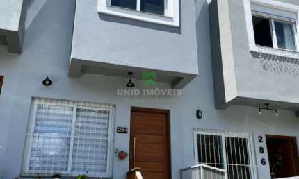 Imperdível casa à venda em Porto Alegre-RS, bairro Guarujá: 3 quartos, 3 suítes, 3 salas, 3 banheiros, 2 vagas, 124,04 m².