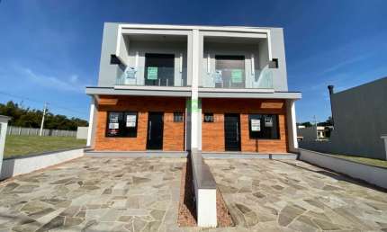 Casa de luxo em condomínio no Campo Novo, Porto Alegre-RS: 3 quartos, 1 suíte, 2 salas, 3 banheiros, 2 vagas, 115,00 m².