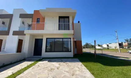 Lindo sobrado com design moderno e ao mesmo tempo com um ar contemporâneo, fachada possui revestimento com plaquetas de tijolo a vista que dá um certo