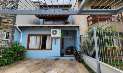 Imperdível: Casa à venda em Porto Alegre-RS, bairro Hípica, 3 quartos, 3 suítes, 2 salas, 4 banheiros, 2 vagas, 143,62m².